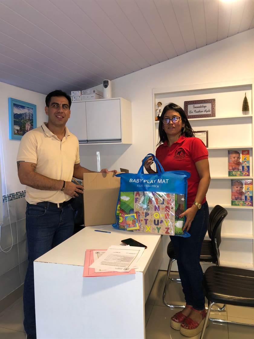 Donación de útiles escolares como ofrenda del acto de graduación — promoción 2019/2020/2021, a escuelas de zonas vulnerables del bañado